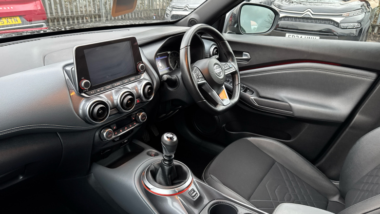 Nissan Juke 1.0 DiG-T 114 Tekna 5dr Petrol Hatchback